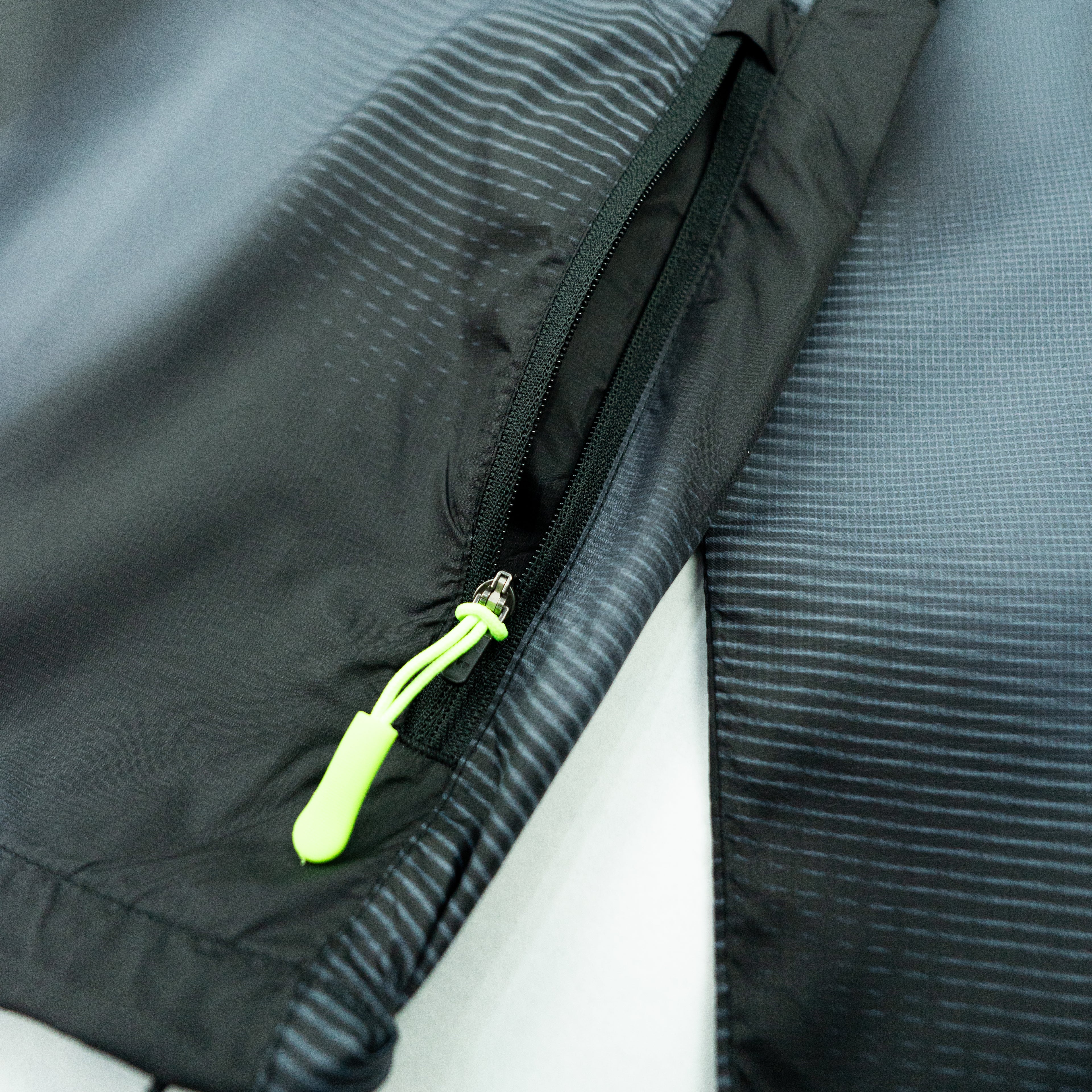 Caelum - Ultra Lightweight Windbreaker